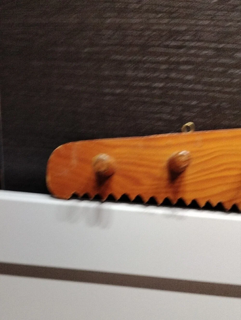 Handmade Wooden Saw-Shaped Wall Hook Rack - Honey Brown
